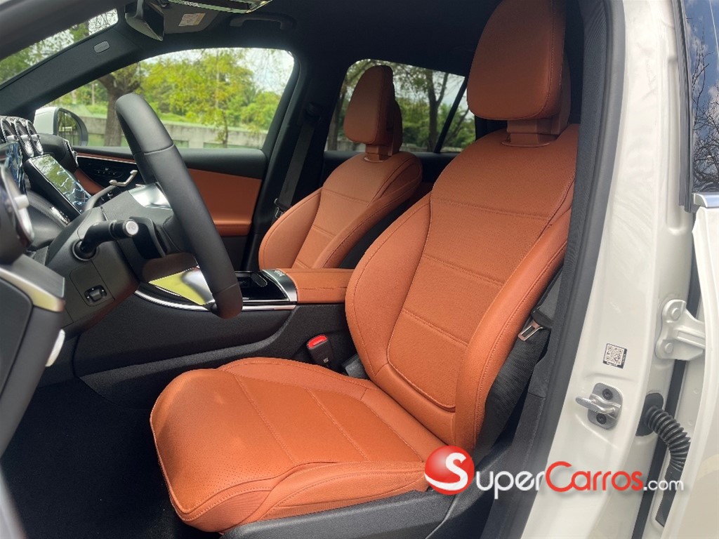 2025 Mercedes-Benz Clase GLC 200 — foto 6 / 12