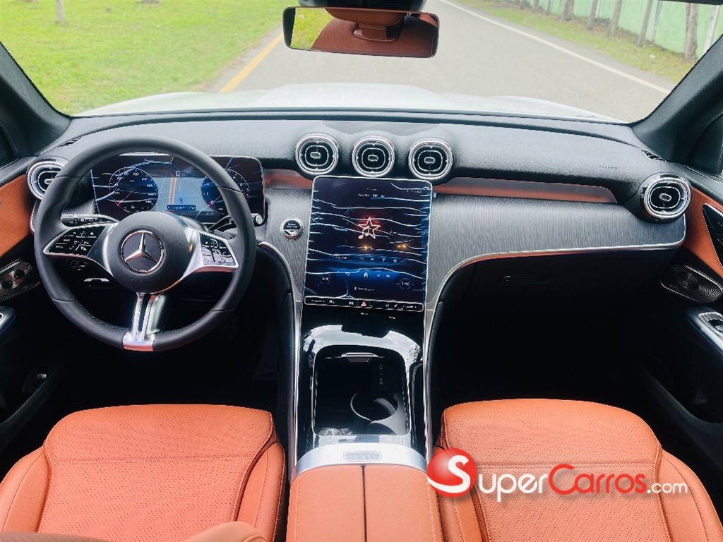 2025 Mercedes-Benz Clase GLC 200 — foto 11 / 12