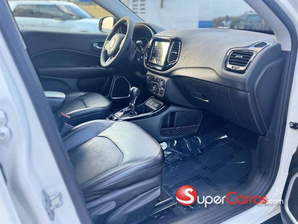 2020 Jeep Compass Limited — foto 10 / 12