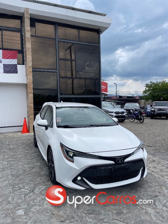 2020 Toyota Corolla Hatchback — foto 2 / 7