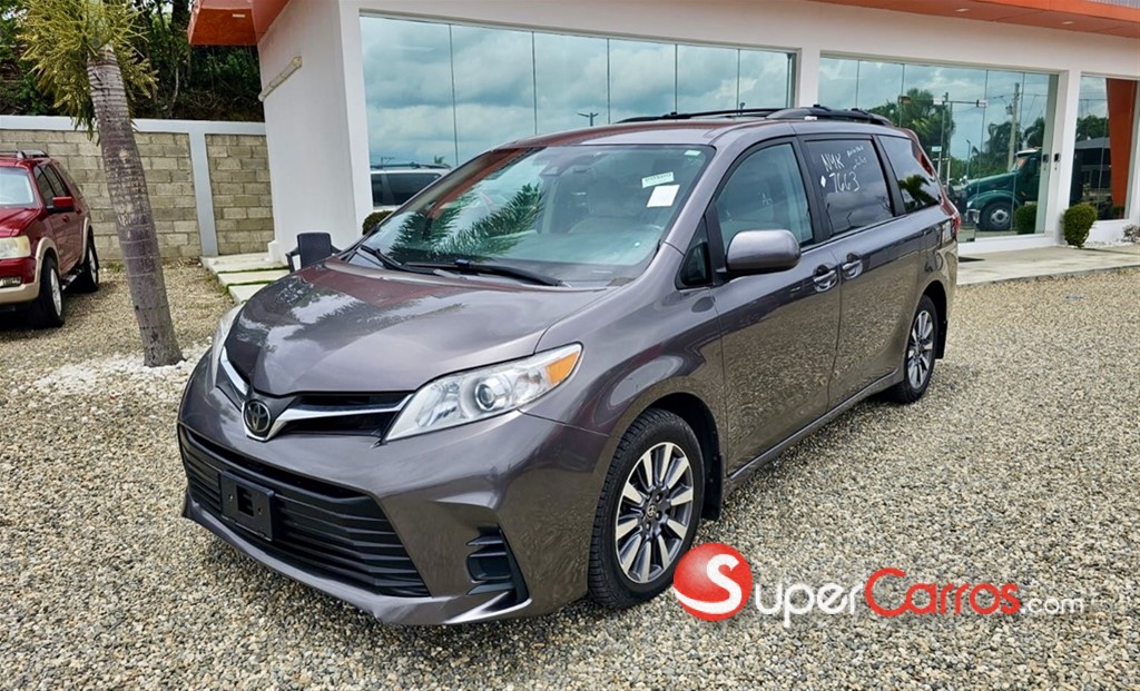 2020 Toyota Sienna LE