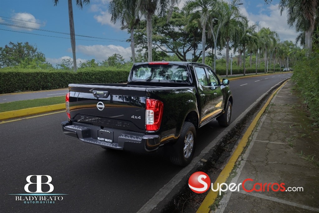 2025 Nissan Frontier XE — foto 4 / 11