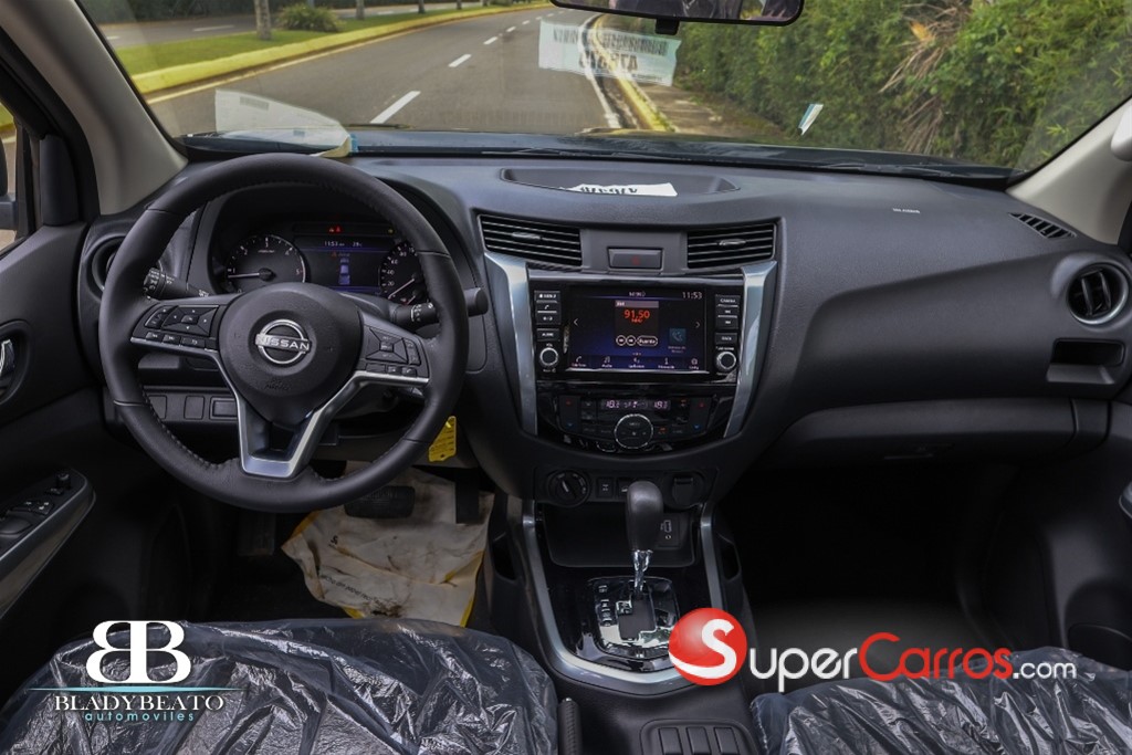 2025 Nissan Frontier XE — foto 8 / 11