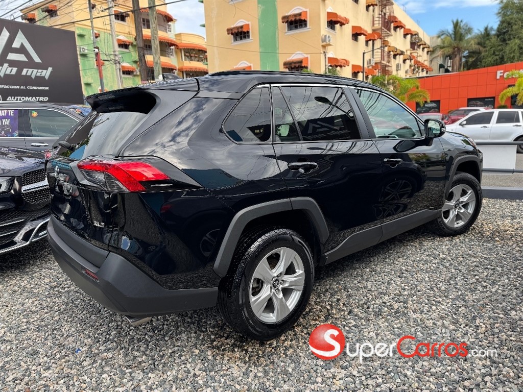 2022 Toyota RAV4 XLE — foto 4 / 12