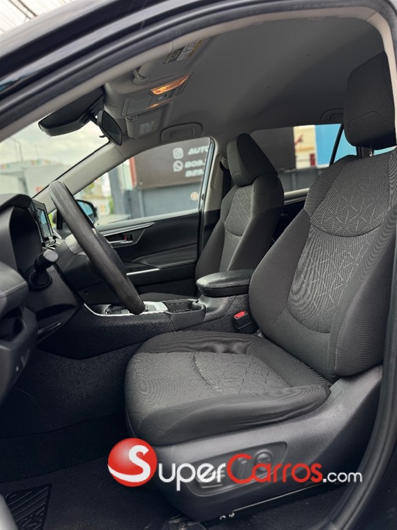 2022 Toyota RAV4 XLE — foto 7 / 12