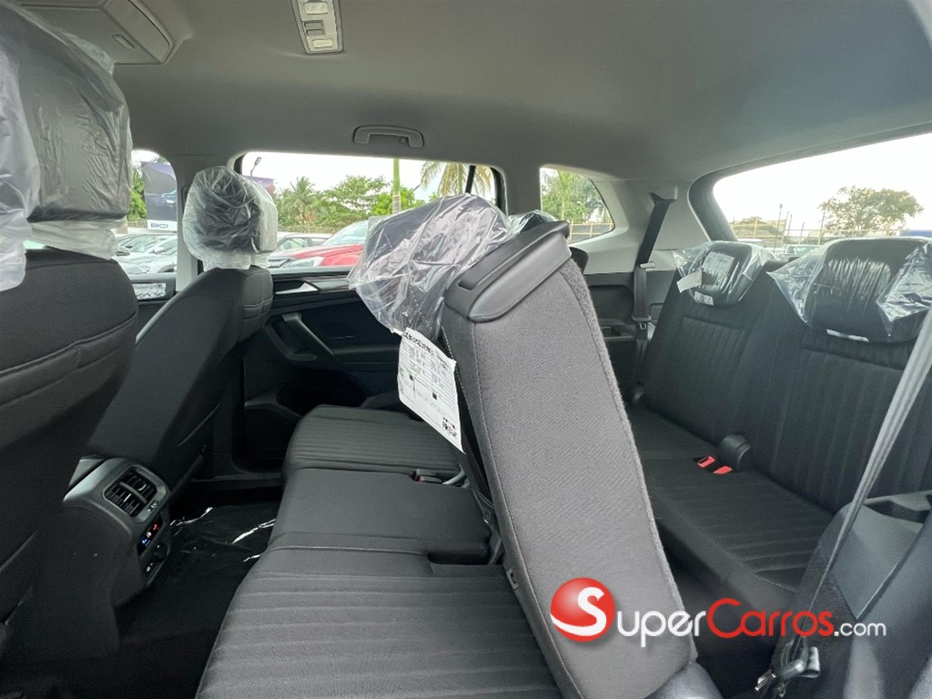 2024 Volkswagen Tiguan 250TSI — foto 10 / 12