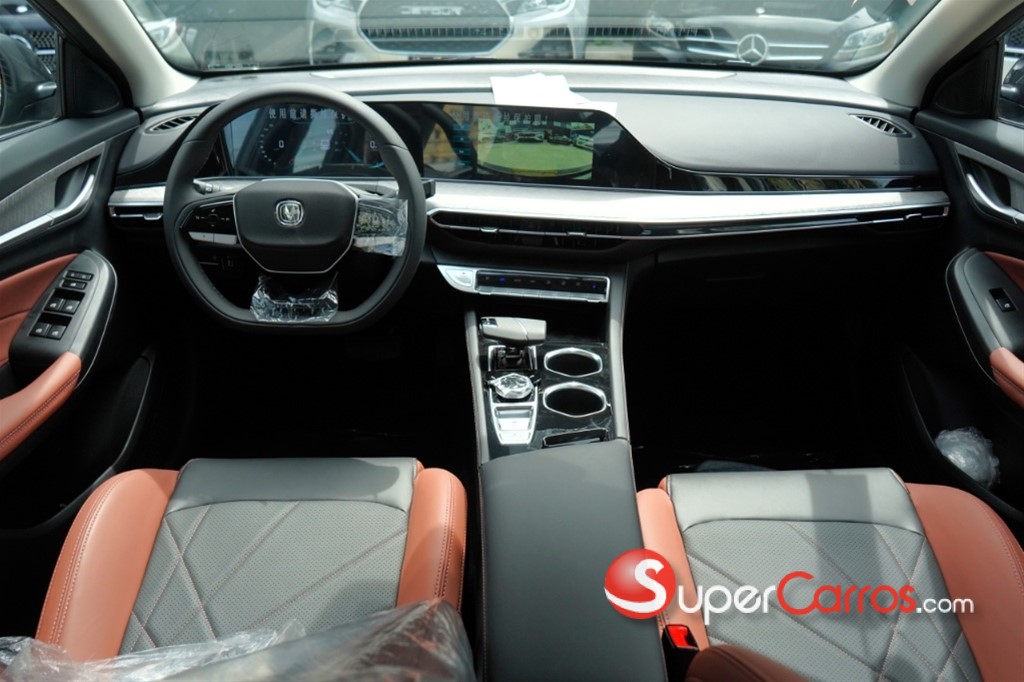 2025 Changan EADO Plus — foto 6 / 12