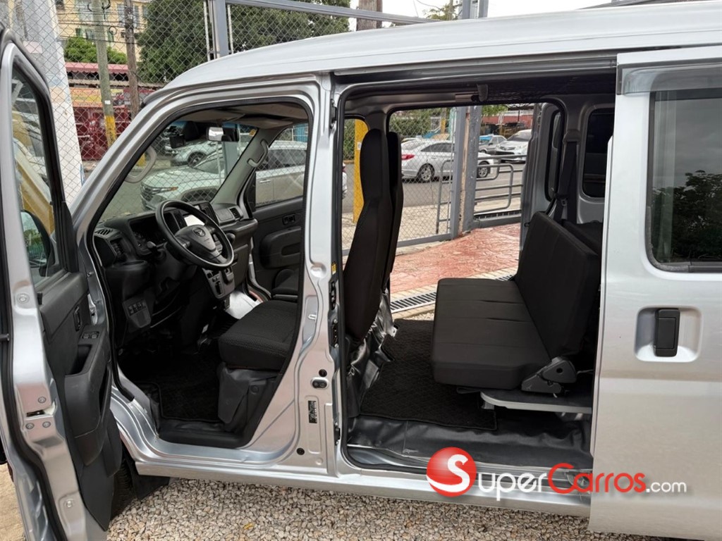 2020 Daihatsu Hijet Minivan — foto 5 / 8