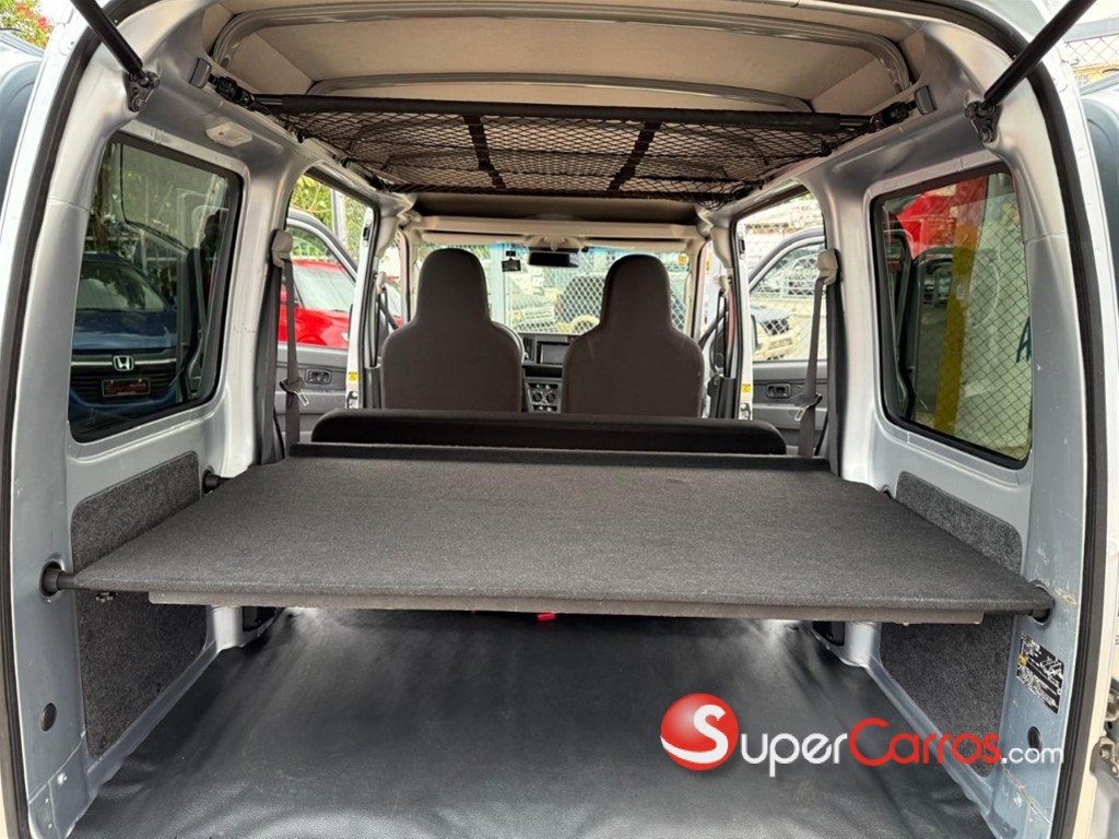 2020 Daihatsu Hijet Minivan — foto 8 / 8