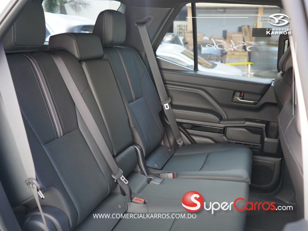 2027 Toyota 4 Runner Limited — foto 4 / 8