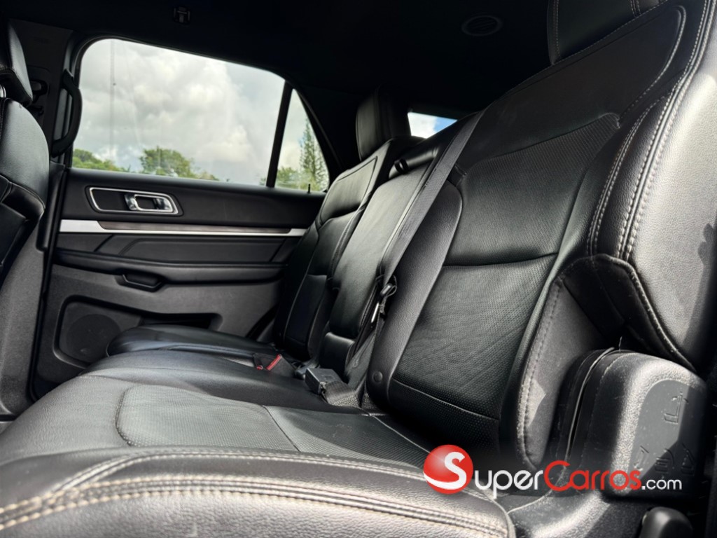 2017 Ford Explorer Limited — foto 5 / 9