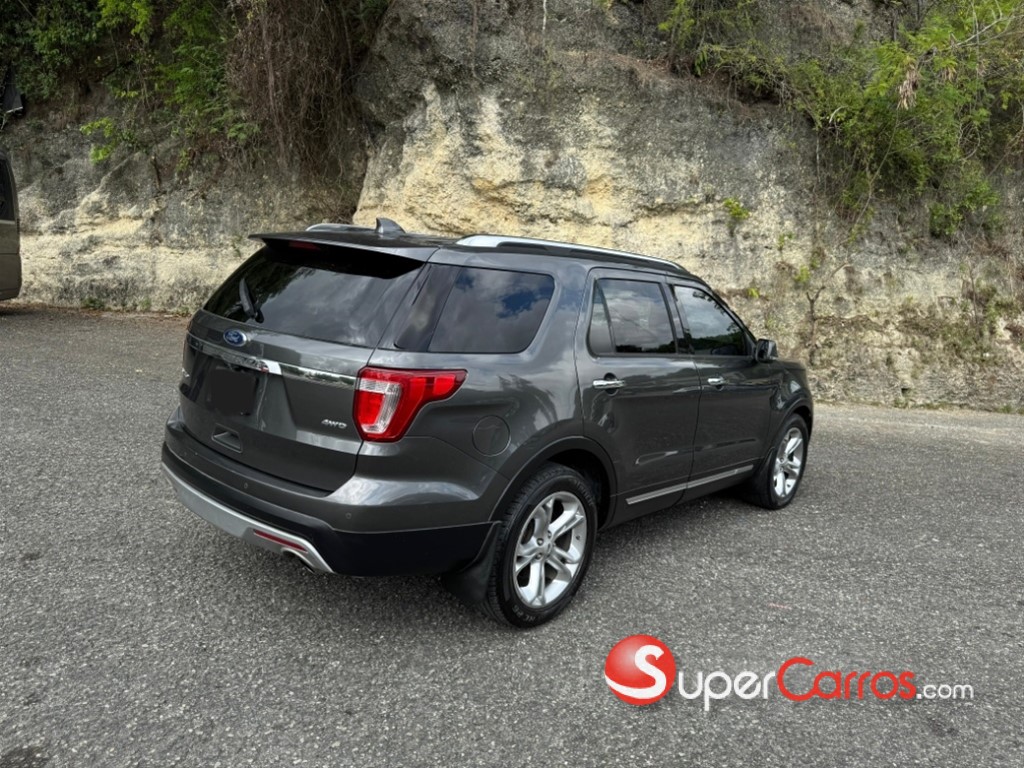 2017 Ford Explorer Limited — foto 7 / 9