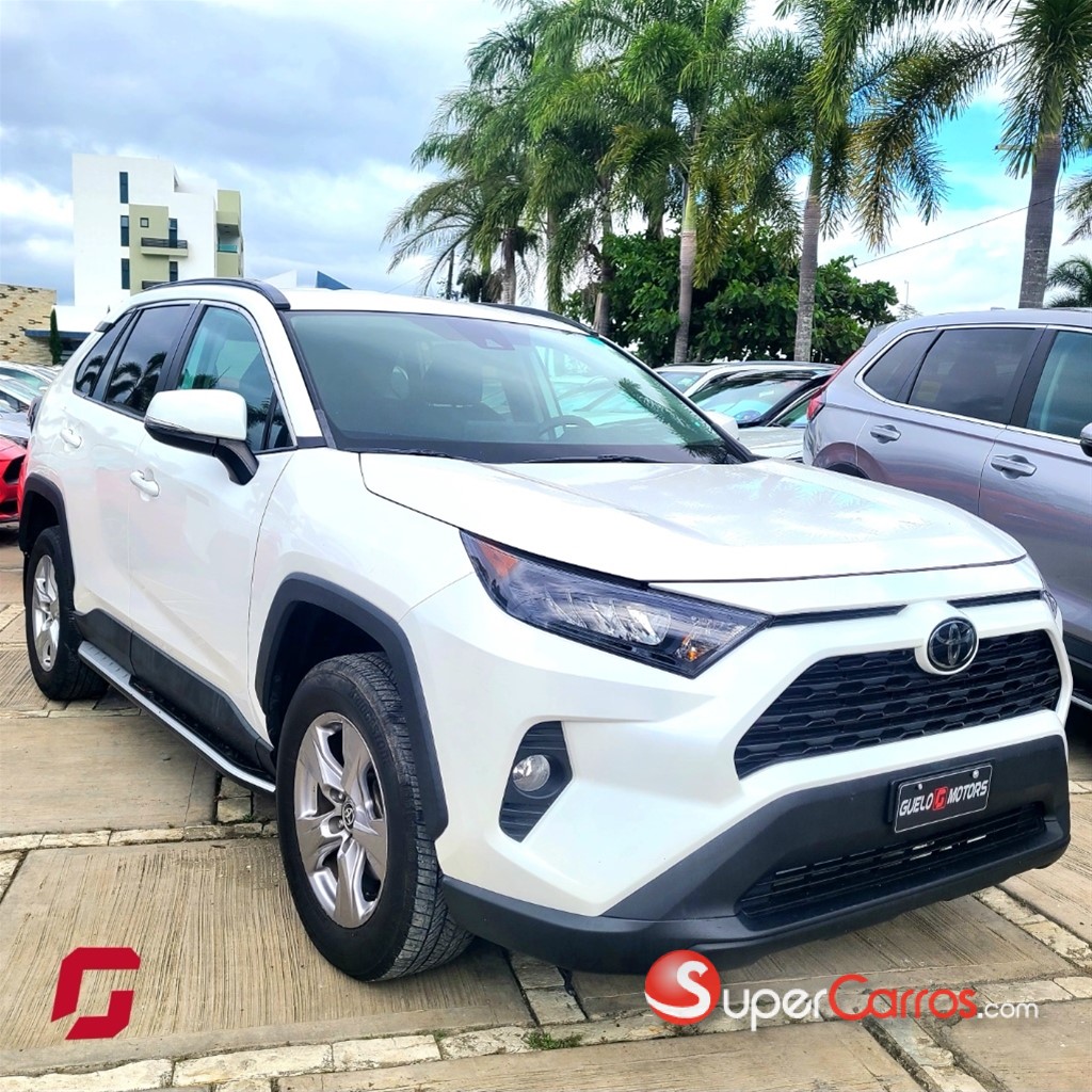 2020 Toyota RAV4 XLE