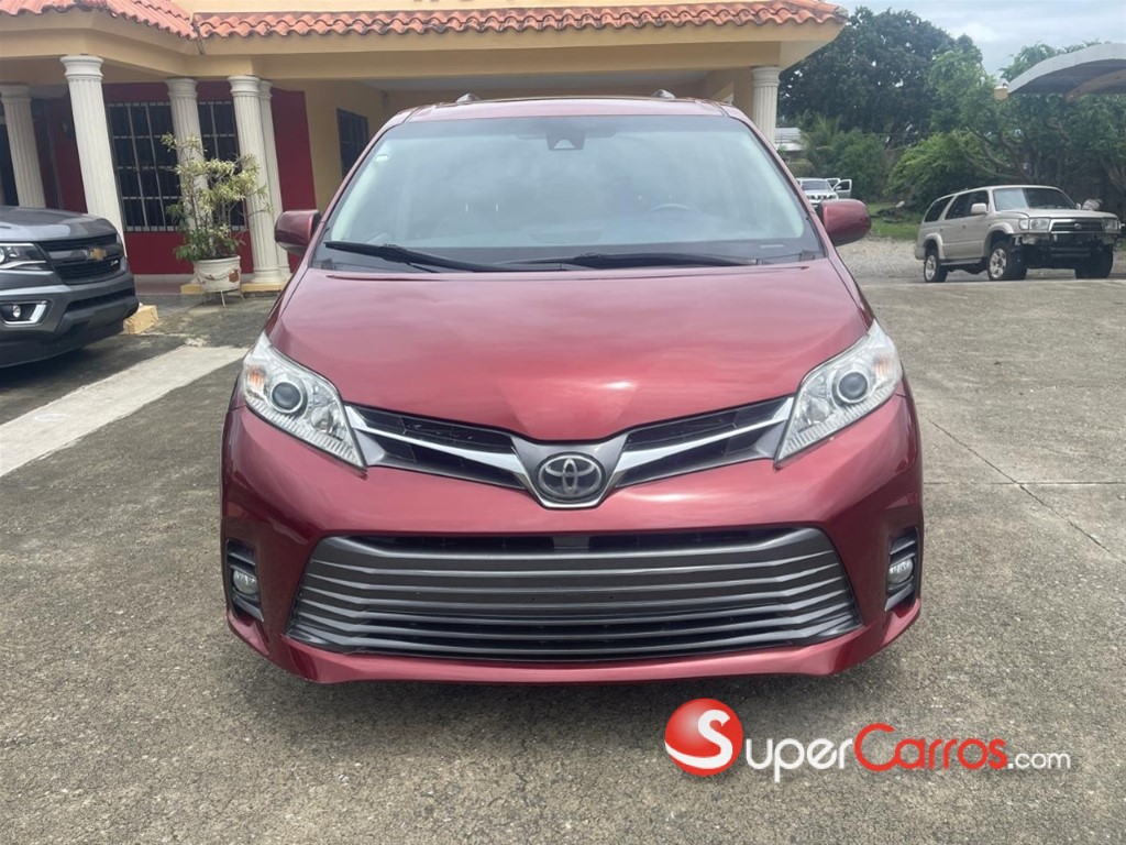 2018 Toyota Sienna XLE — foto 2 / 10