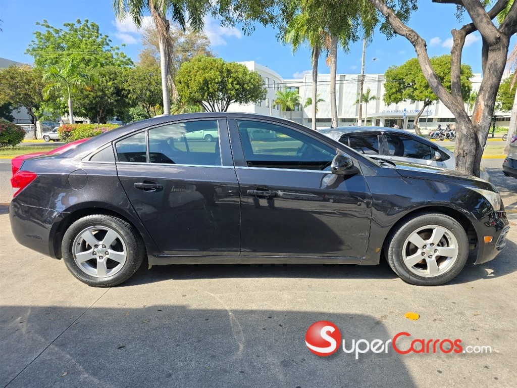 2015 Chevrolet Cruze LT — foto 2 / 9