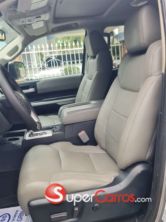 2016 Toyota Tundra — foto 6 / 8