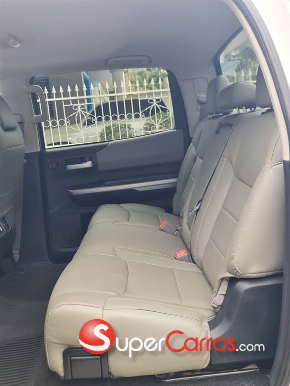 2016 Toyota Tundra — foto 8 / 8