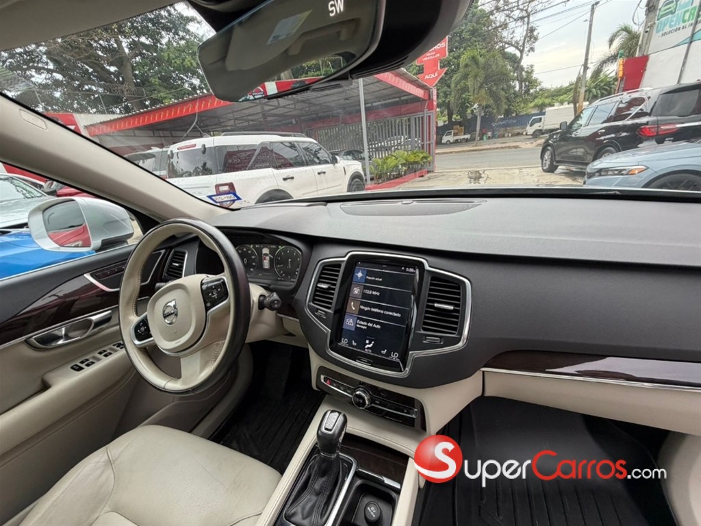 2019 Volvo XC90 Momentum T6 — foto 7 / 12