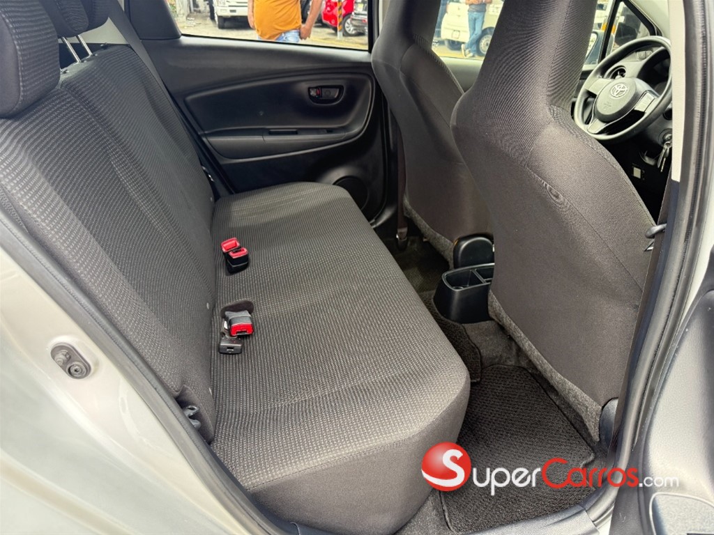2019 Toyota VITZ — foto 4 / 12