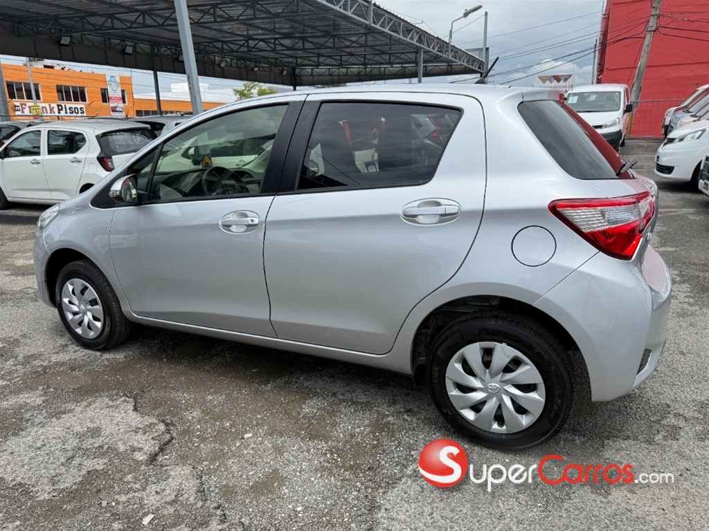 2019 Toyota VITZ — foto 5 / 12