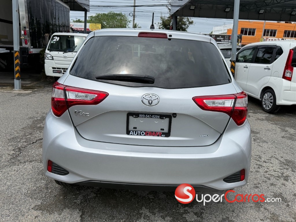 2019 Toyota VITZ — foto 6 / 12