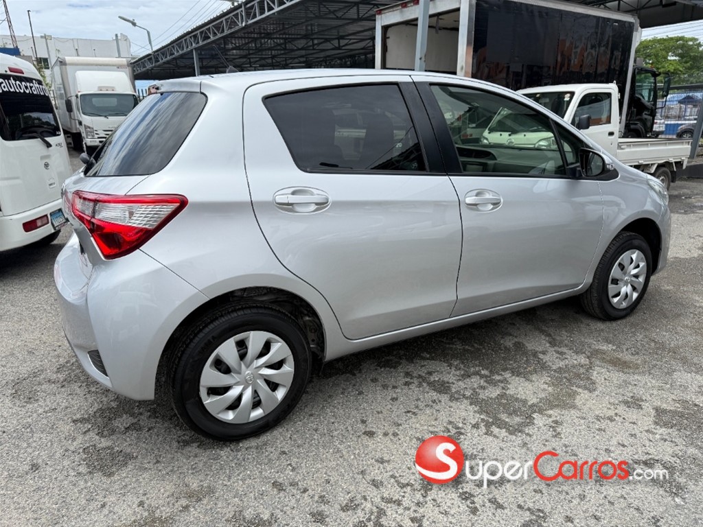 2019 Toyota VITZ — foto 7 / 12
