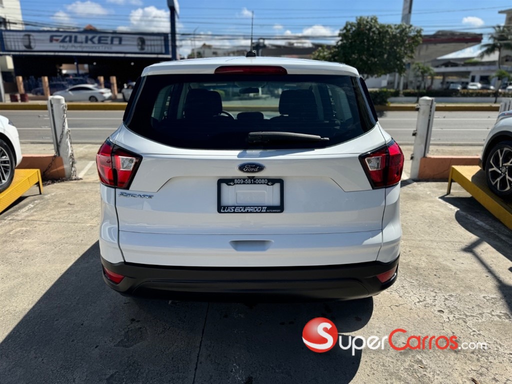 2019 Ford Escape — foto 6 / 8