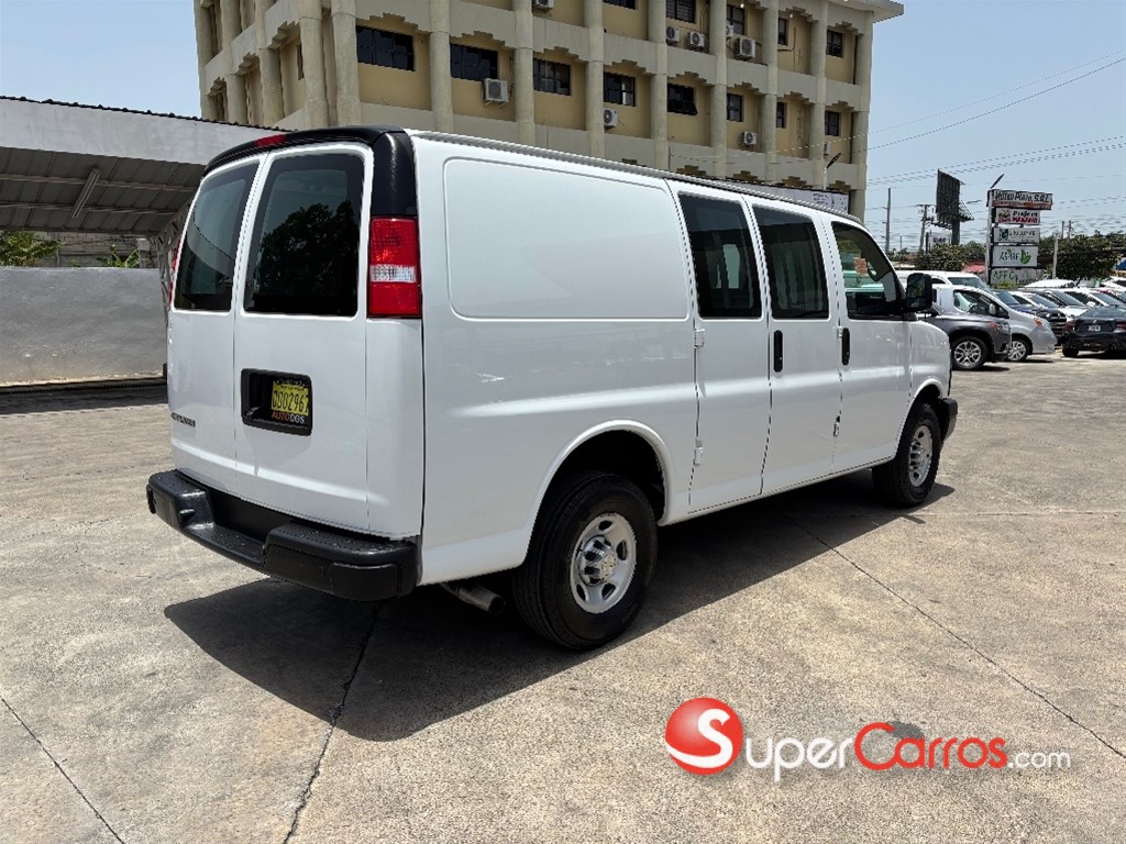 2021 Chevrolet Express G2500 — foto 6 / 11