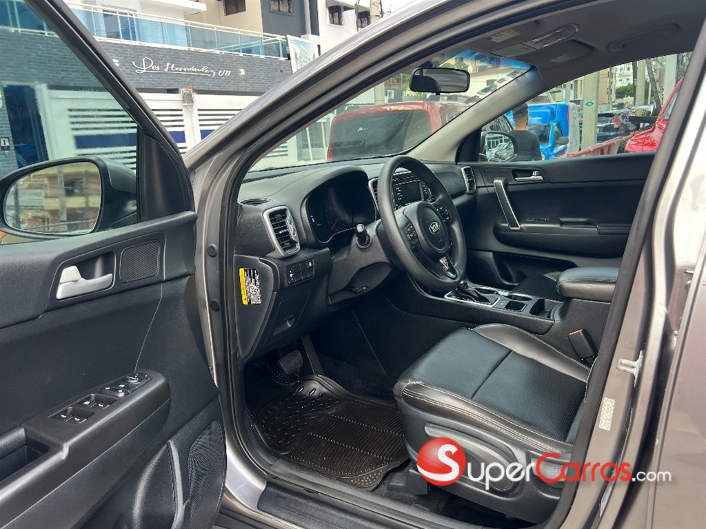 2017 Kia Sportage LX — foto 8 / 12