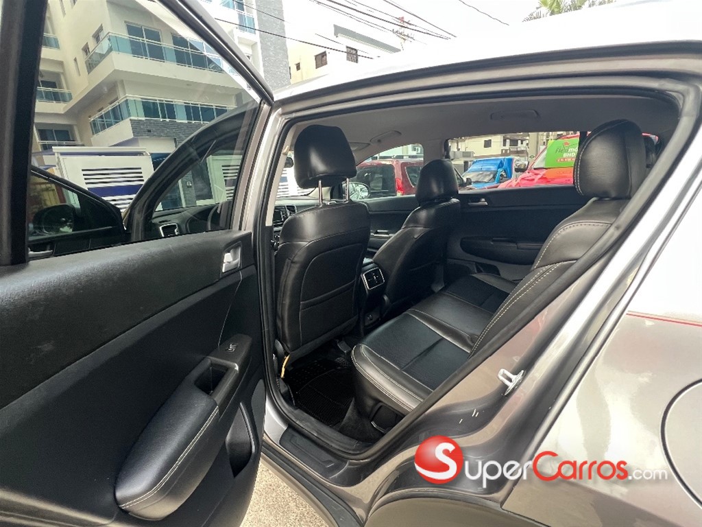 2017 Kia Sportage LX — foto 9 / 12