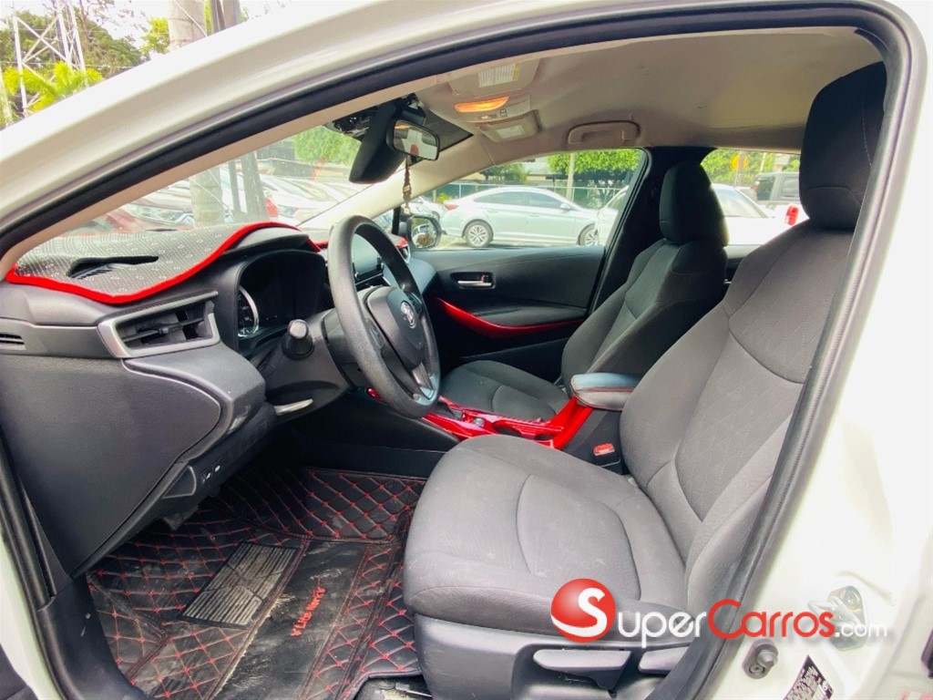 2020 Toyota Corolla LE — foto 11 / 12