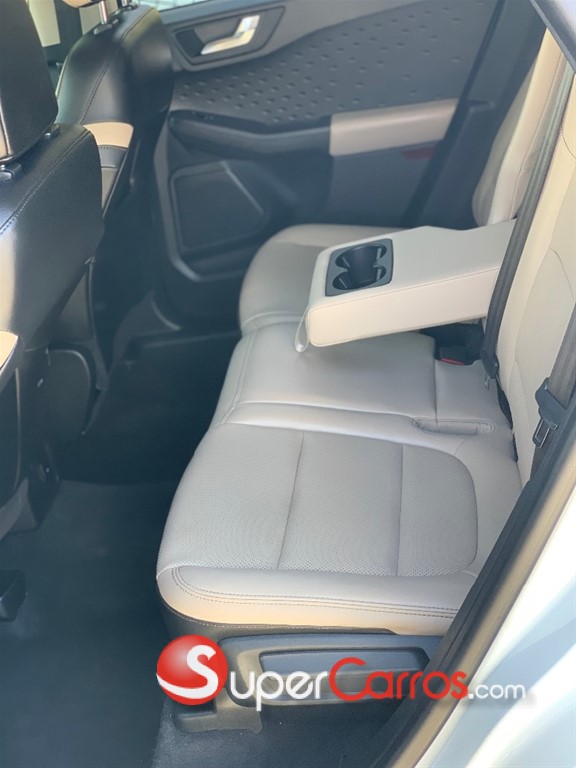 2020 Ford Escape — foto 7 / 9