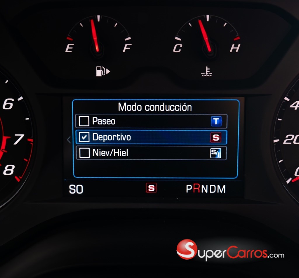 2020 Chevrolet Camaro LT Convertible — foto 7 / 12