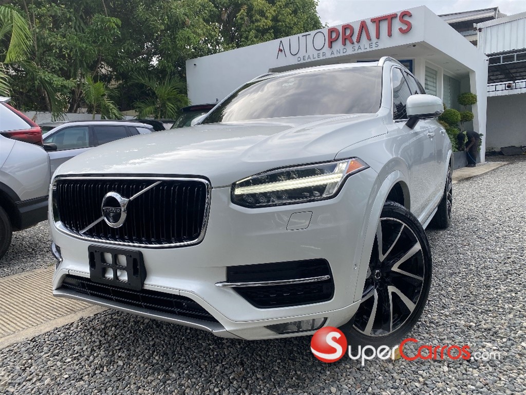 2018 Volvo XC90 Momentum T6
