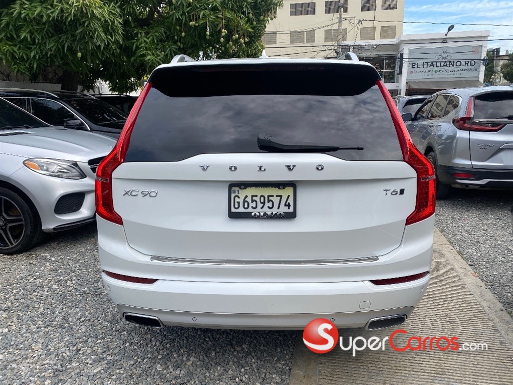 2018 Volvo XC90 Momentum T6 — foto 5 / 12