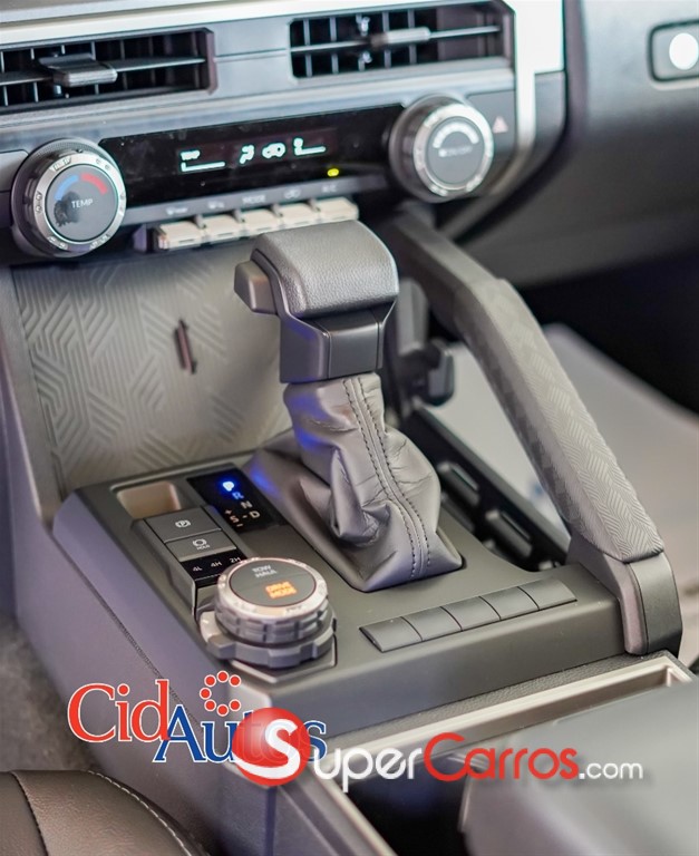 2026 Toyota 4 Runner SR5 — foto 7 / 11