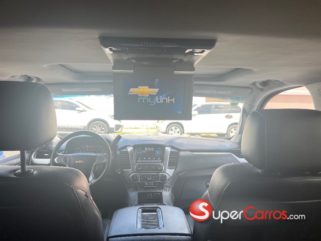 2015 Chevrolet Suburban LTZ — foto 4 / 12