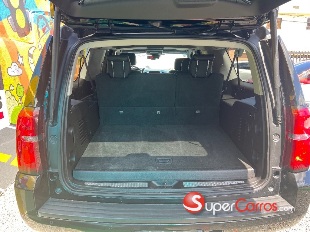 2015 Chevrolet Suburban LTZ — foto 10 / 12