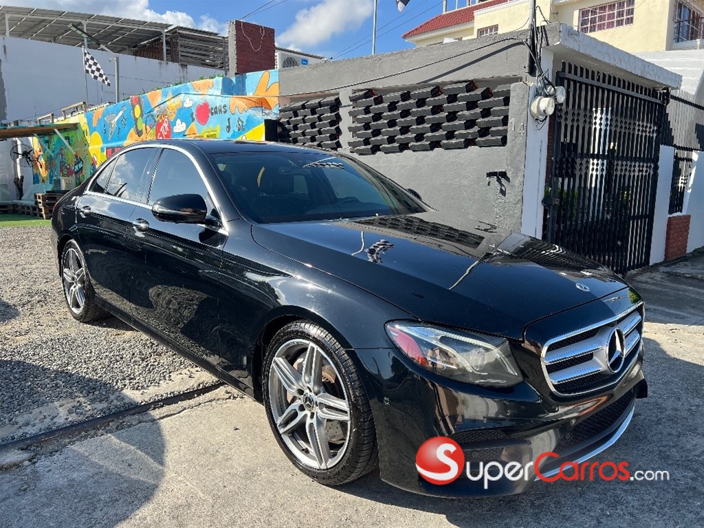 2019 Mercedes-Benz Clase E 300 — foto 3 / 12