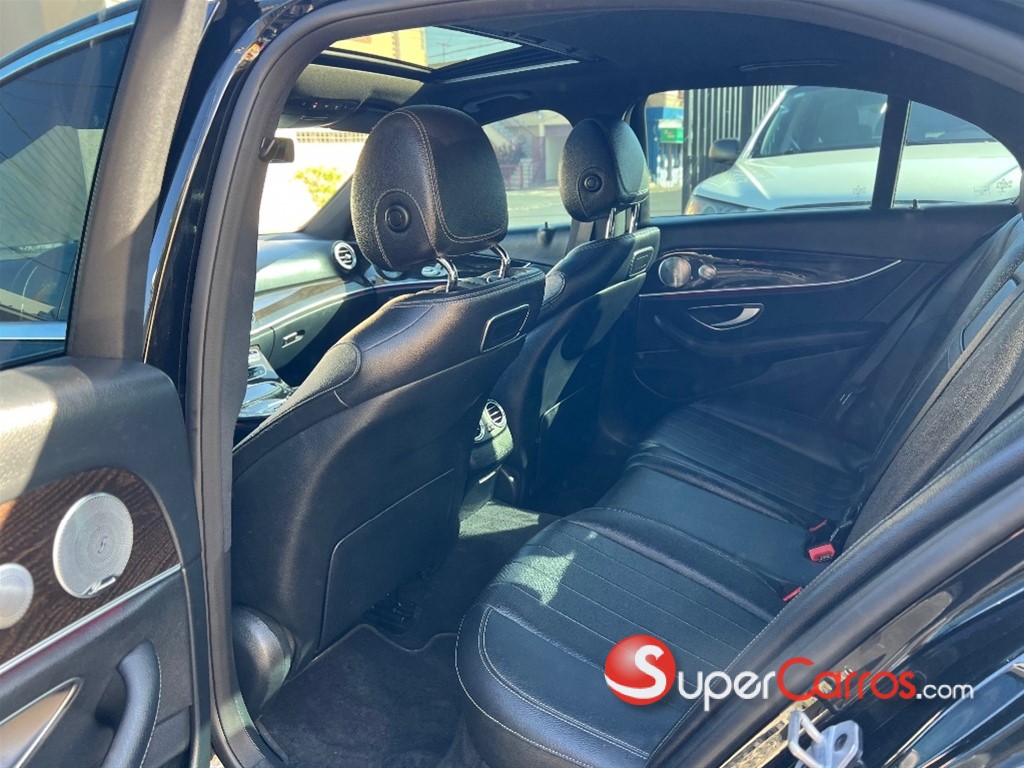2019 Mercedes-Benz Clase E 300 — foto 8 / 12