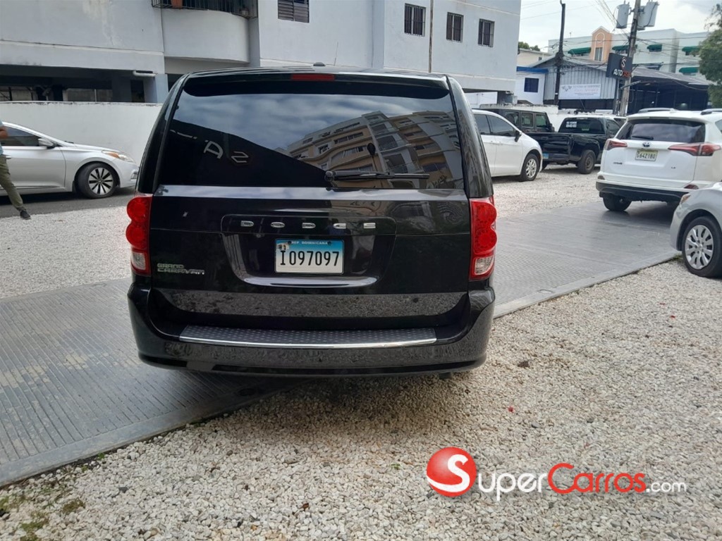 2017 Dodge Caravan Sport — foto 6 / 11