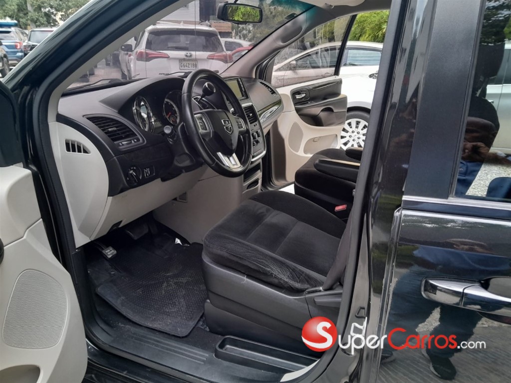 2017 Dodge Caravan Sport — foto 9 / 11
