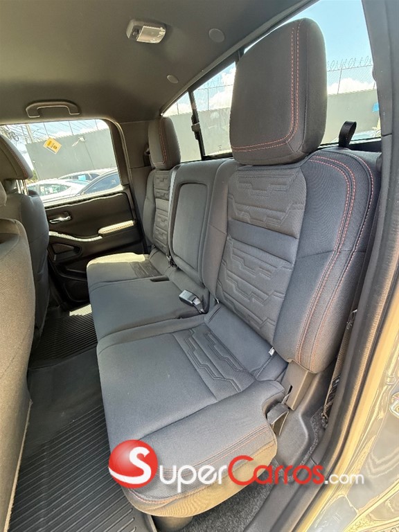 2023 Nissan Frontier Pro-4X — foto 7 / 10