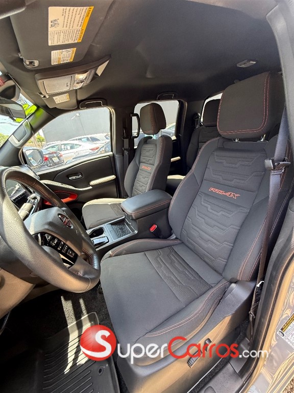 2023 Nissan Frontier Pro-4X — foto 8 / 10