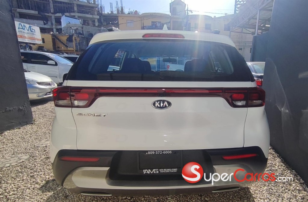 2022 Kia Sonet — foto 8 / 11