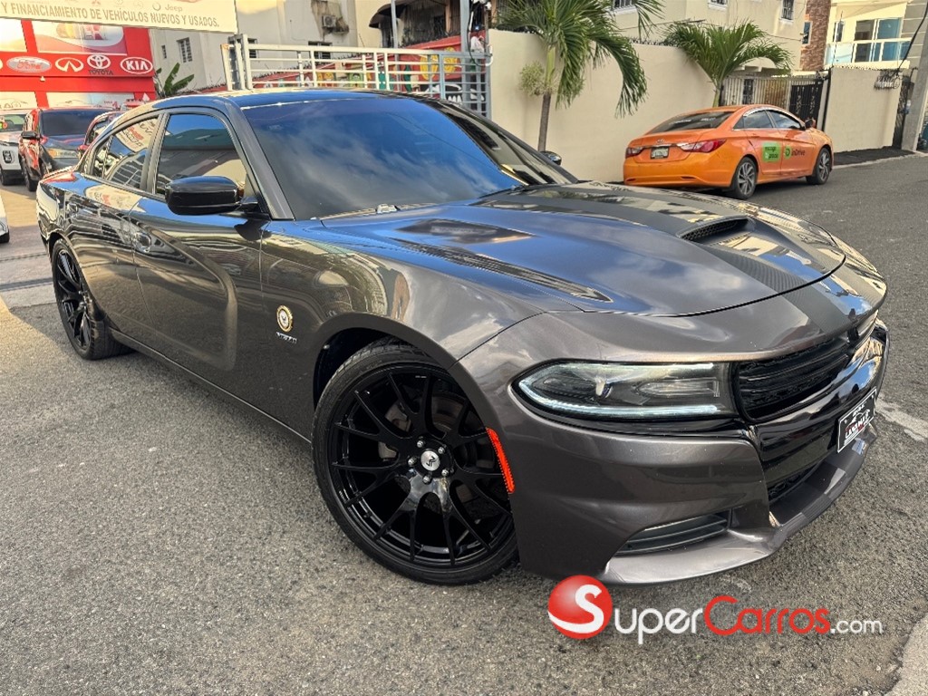 2017 Dodge Charger RT — foto 2 / 12