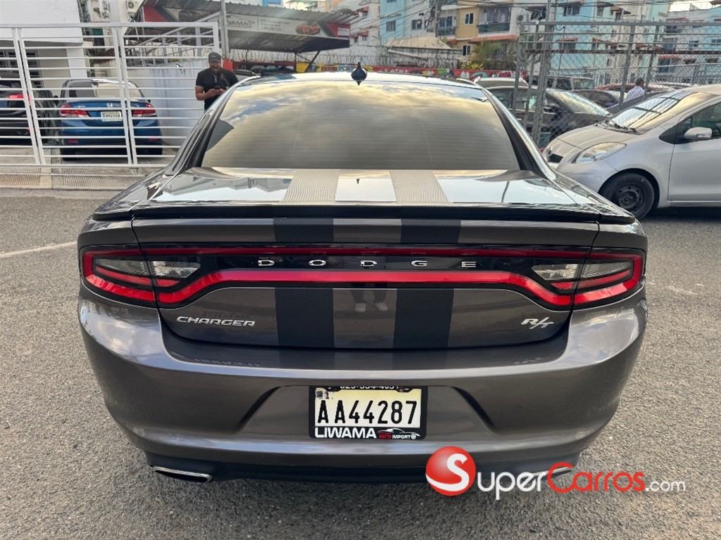 2017 Dodge Charger RT — foto 5 / 12