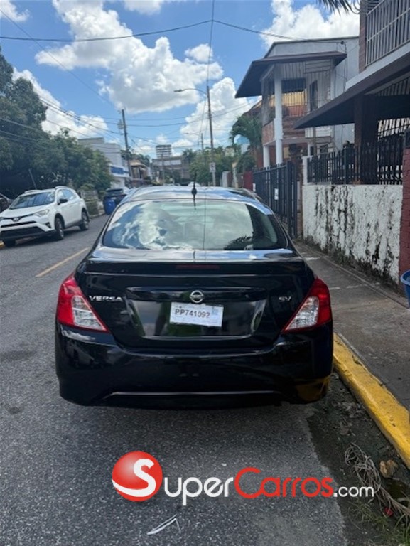 2019 Nissan Versa SV — foto 4 / 9