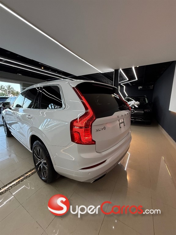 2020 Volvo XC90 Momentum T6 — foto 4 / 10