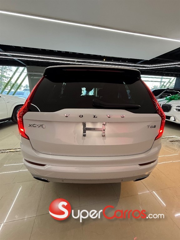 2020 Volvo XC90 Momentum T6 — foto 5 / 10